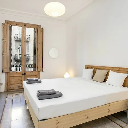 Spacious And Luminous Flat With Balcony Daire